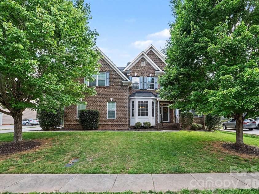 1008 Hawker Road, Matthews, NC 28104.  MLS# CAR4396148, YatesRealty ID 33745. 