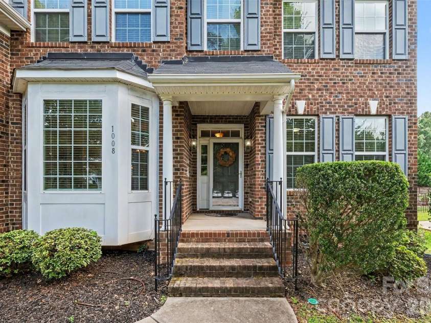 1008 Hawker Road, Matthews, NC 28104.  MLS# CAR4396148, YatesRealty ID 33745. 