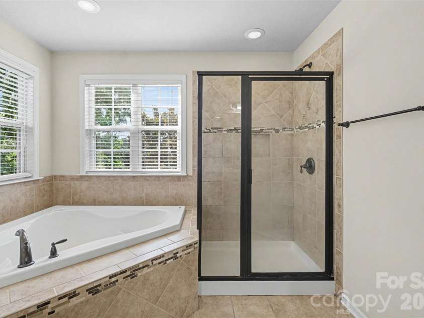 1008 Hawker Road, Matthews, NC 28104.  MLS# CAR4396148, YatesRealty ID 33745. 