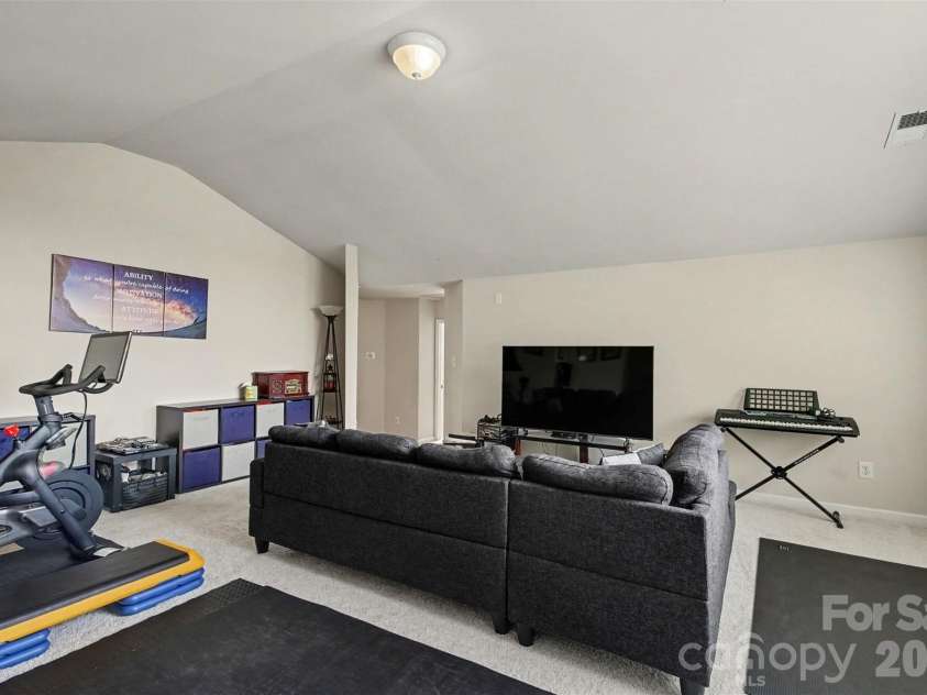 1008 Hawker Road, Matthews, NC 28104.  MLS# CAR4396148, YatesRealty ID 33745. 