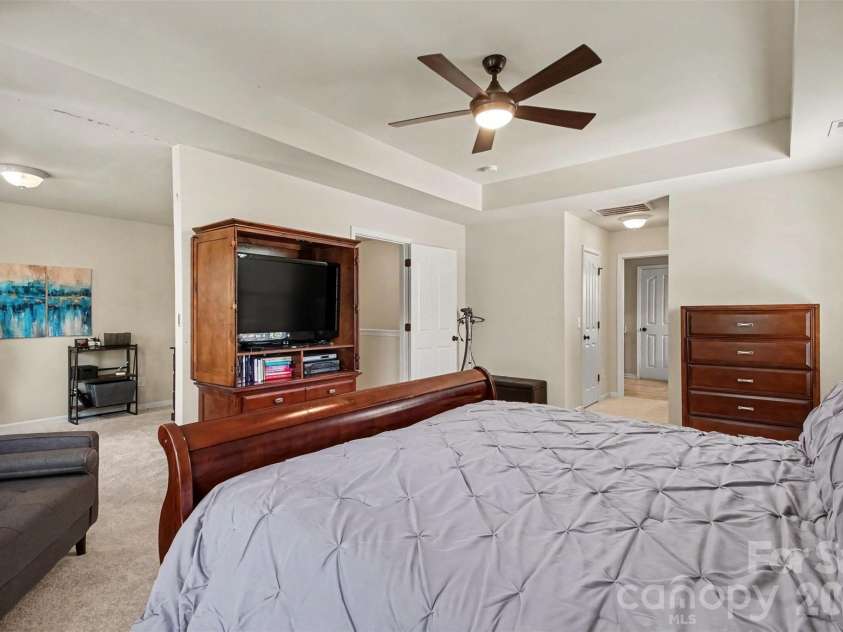 1008 Hawker Road, Matthews, NC 28104.  MLS# CAR4396148, YatesRealty ID 33745. 