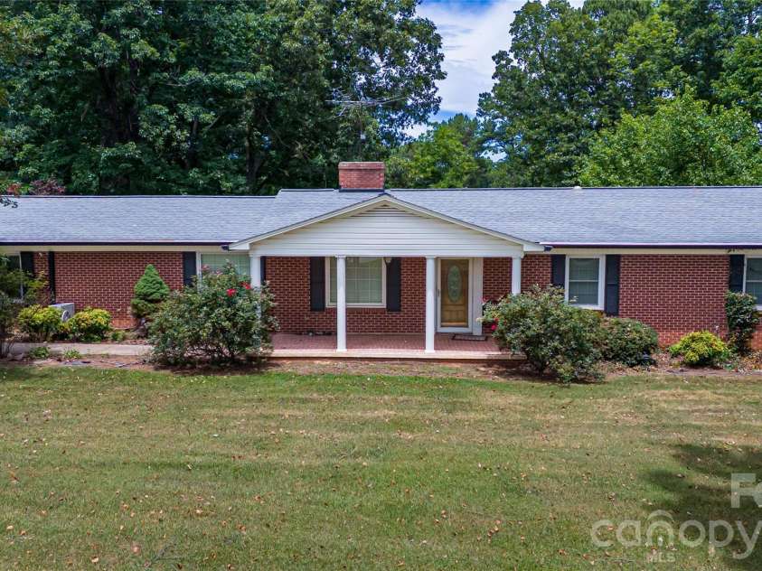 6000 George Hildebran School Road, Hickory, NC 28602.  MLS# CAR4397941, YatesRealty ID 33746. 