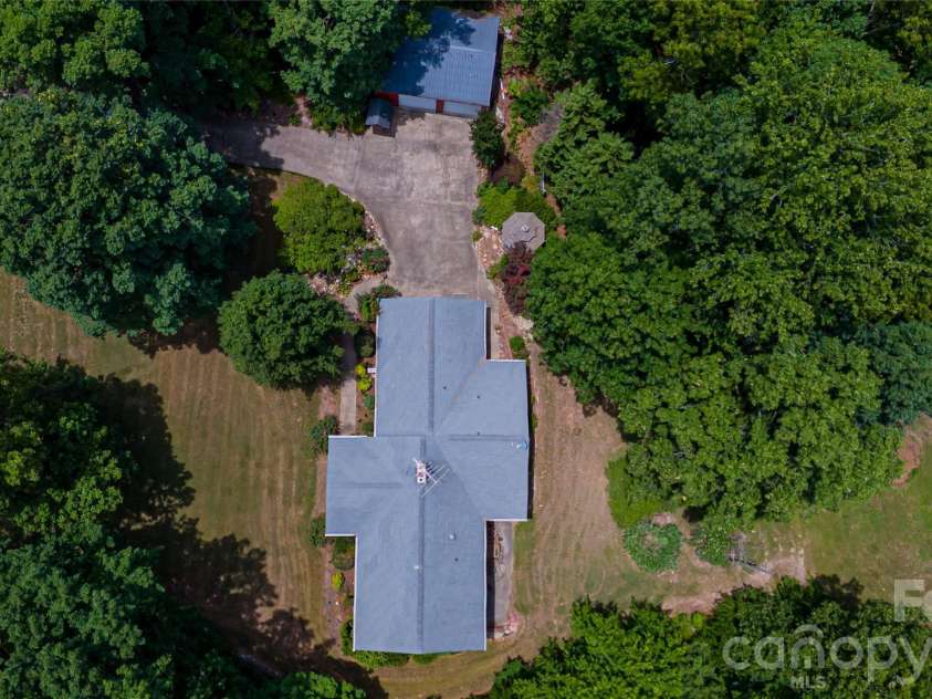 6000 George Hildebran School Road, Hickory, NC 28602.  MLS# CAR4397941, YatesRealty ID 33746. 