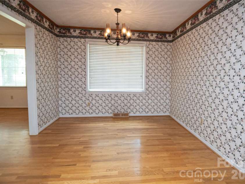 6000 George Hildebran School Road, Hickory, NC 28602.  MLS# CAR4397941, YatesRealty ID 33746. 