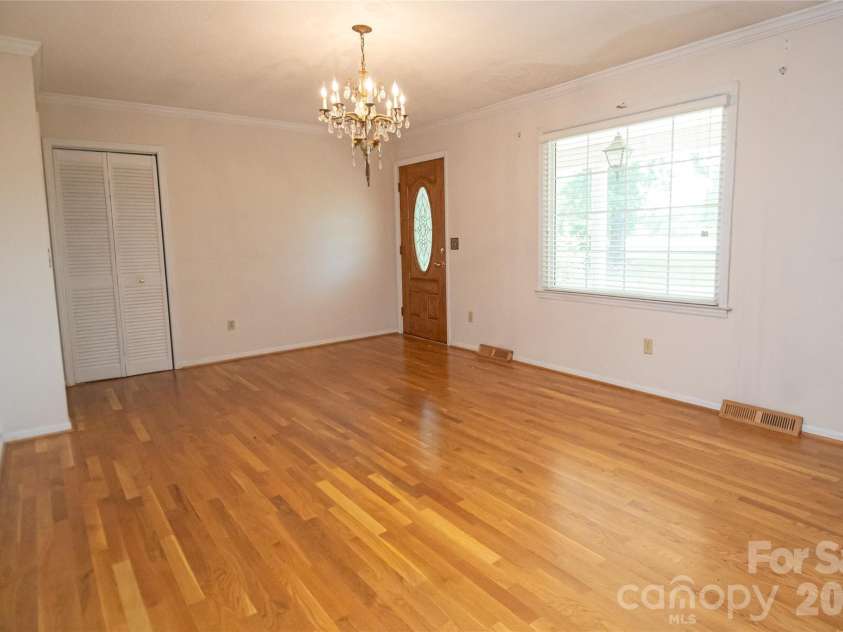 6000 George Hildebran School Road, Hickory, NC 28602.  MLS# CAR4397941, YatesRealty ID 33746. 