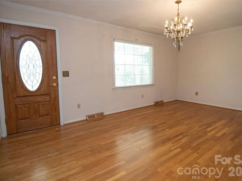6000 George Hildebran School Road, Hickory, NC 28602.  MLS# CAR4397941, YatesRealty ID 33746. 