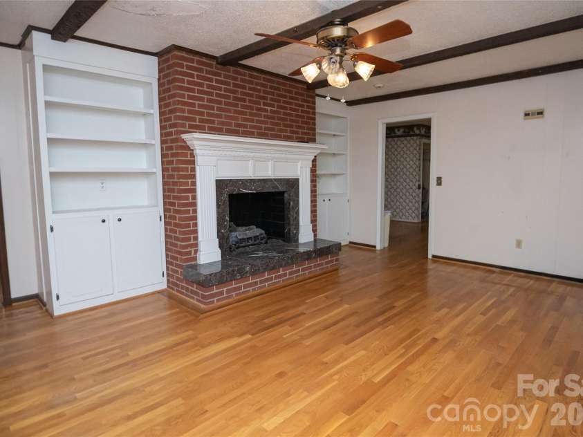 6000 George Hildebran School Road, Hickory, NC 28602.  MLS# CAR4397941, YatesRealty ID 33746. 