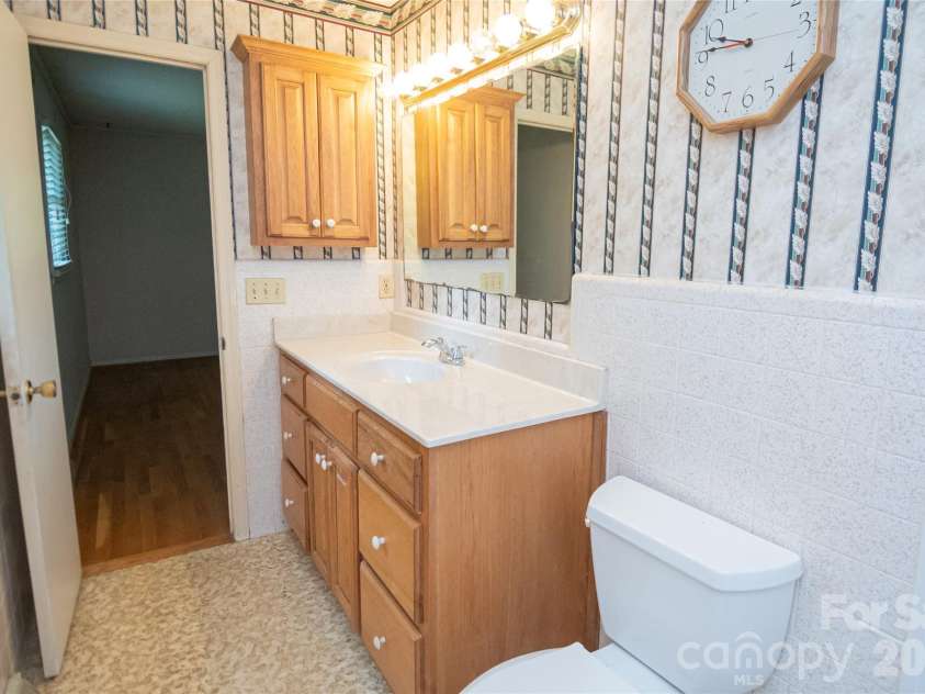 6000 George Hildebran School Road, Hickory, NC 28602.  MLS# CAR4397941, YatesRealty ID 33746. 
