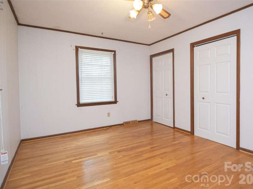6000 George Hildebran School Road, Hickory, NC 28602.  MLS# CAR4397941, YatesRealty ID 33746. 