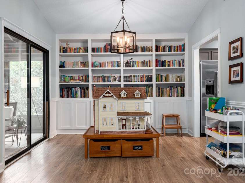 7024 Stillmeadow Drive, Charlotte, NC 28277.  MLS# CAR4288710, YatesRealty ID 33747. 