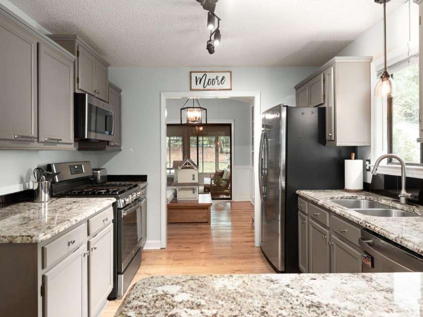 7024 Stillmeadow Drive, Charlotte, NC 28277.  MLS# CAR4288710, YatesRealty ID 33747. 