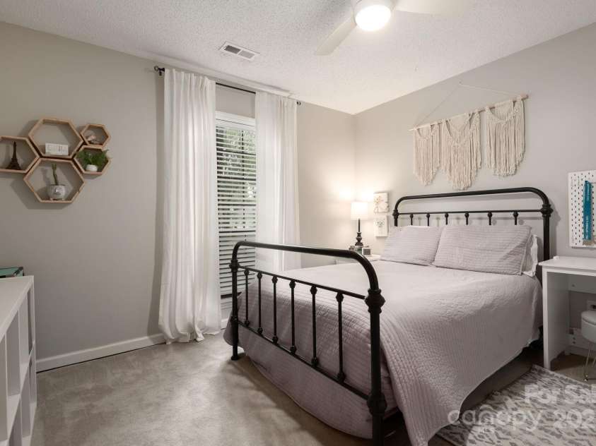 7024 Stillmeadow Drive, Charlotte, NC 28277.  MLS# CAR4288710, YatesRealty ID 33747. 