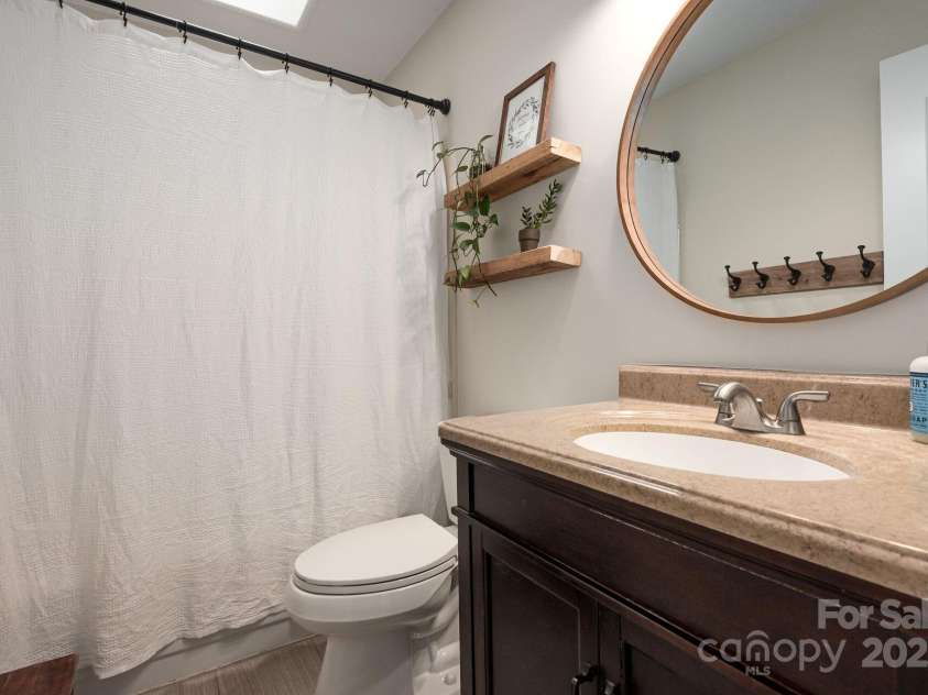 7024 Stillmeadow Drive, Charlotte, NC 28277.  MLS# CAR4288710, YatesRealty ID 33747. 