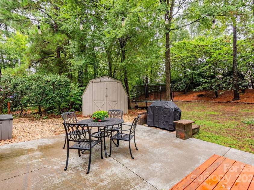 7024 Stillmeadow Drive, Charlotte, NC 28277.  MLS# CAR4288710, YatesRealty ID 33747. 