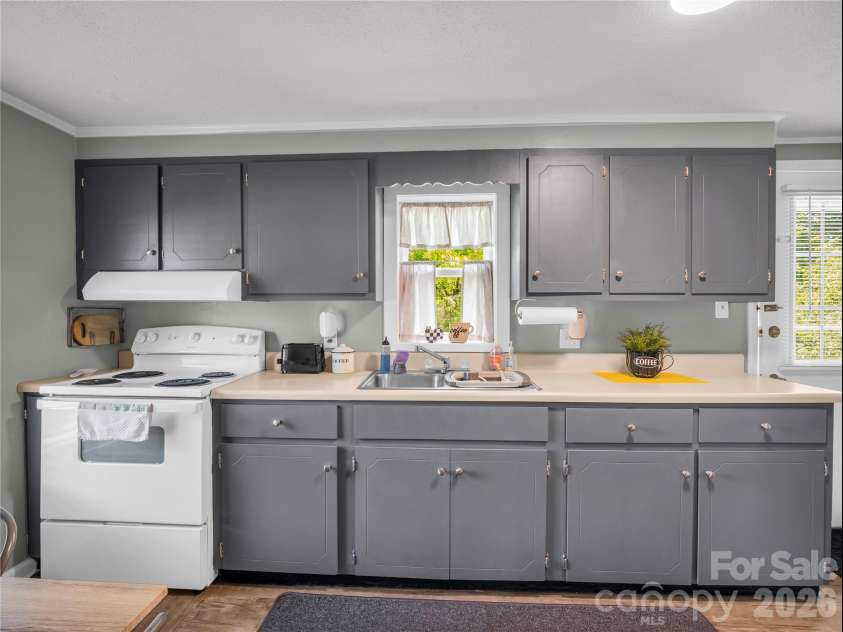 193 Middle Street, Ellenboro, NC 28040.  MLS# CAR4394171, YatesRealty ID 33748. 