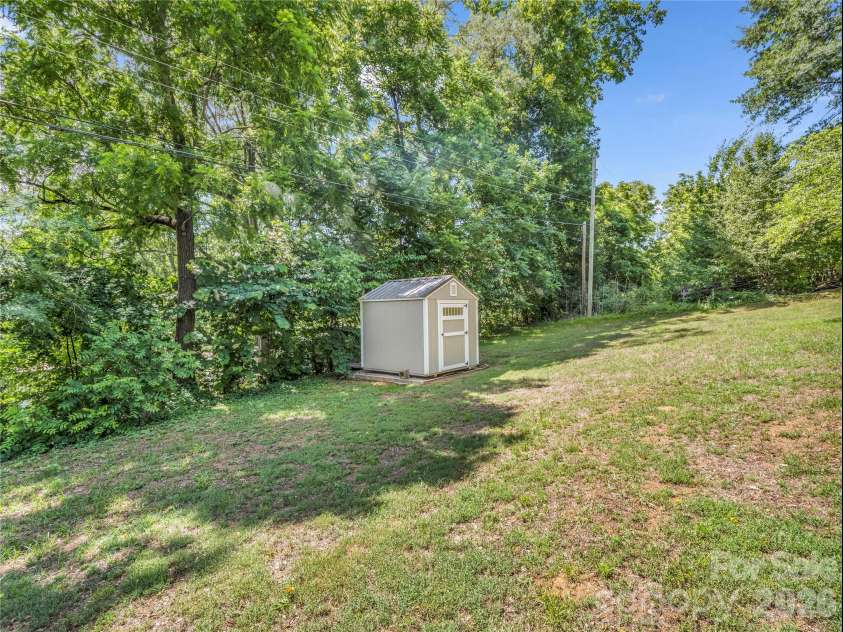 193 Middle Street, Ellenboro, NC 28040.  MLS# CAR4394171, YatesRealty ID 33748. 