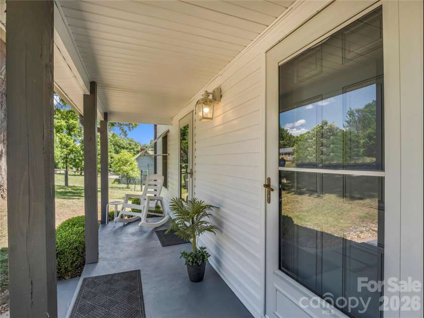 193 Middle Street, Ellenboro, NC 28040.  MLS# CAR4394171, YatesRealty ID 33748. 