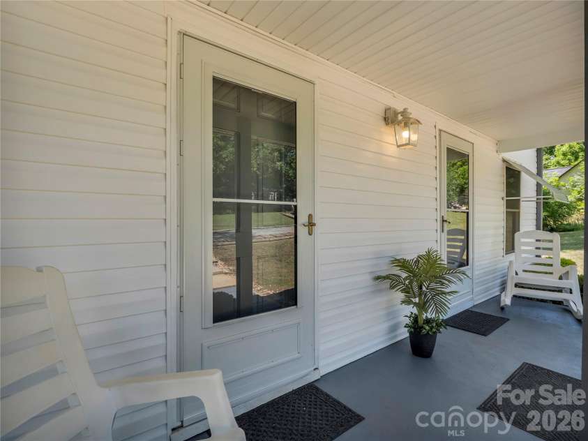 193 Middle Street, Ellenboro, NC 28040.  MLS# CAR4394171, YatesRealty ID 33748. 