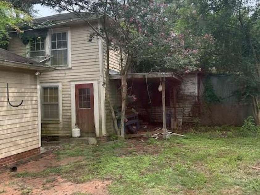 601 Marion Street, Shelby, NC 28150.  MLS# CAR4294221, YatesRealty ID 33748. 