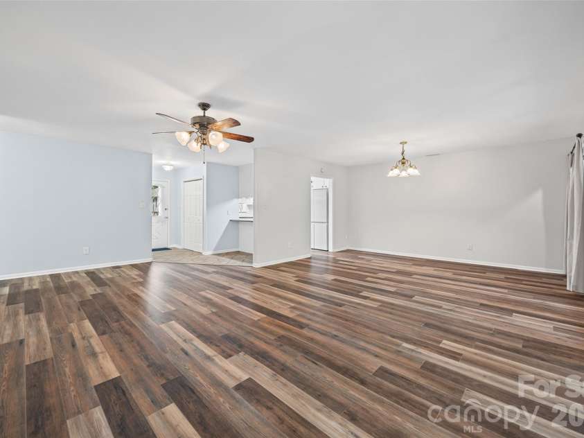120 Ashebrook Drive, Fort Mill, SC 29715.  MLS# CAR4395612, YatesRealty ID 33749. 