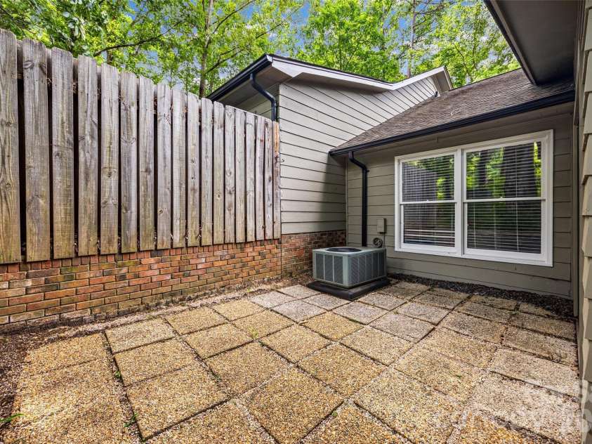 120 Ashebrook Drive, Fort Mill, SC 29715.  MLS# CAR4395612, YatesRealty ID 33749. 