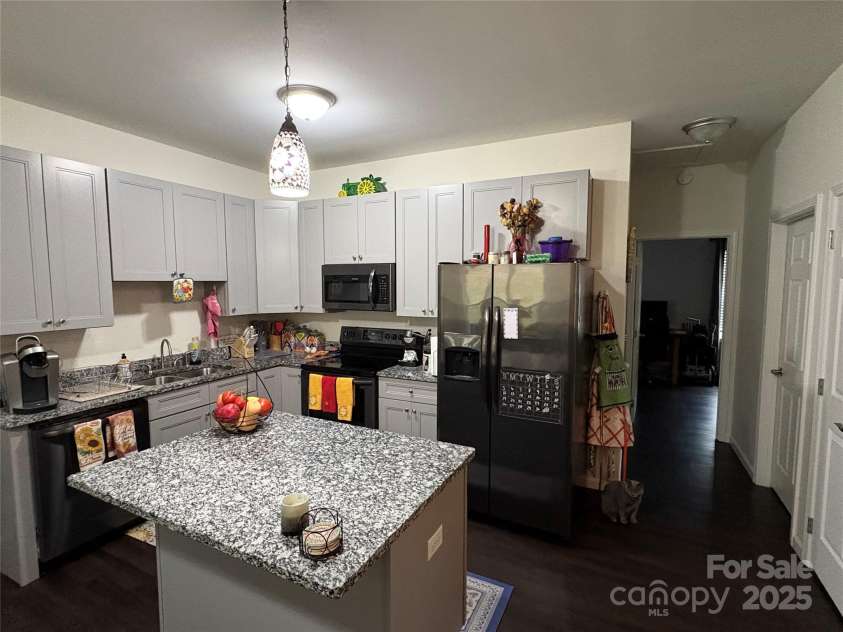 10 Scarlett Ridge Drive, Marshall, NC 28753.  MLS# CAR4317655, YatesRealty ID 3375. 