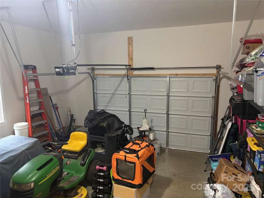 10 Scarlett Ridge Drive, Marshall, NC 28753.  MLS# CAR4317655, YatesRealty ID 3375. 