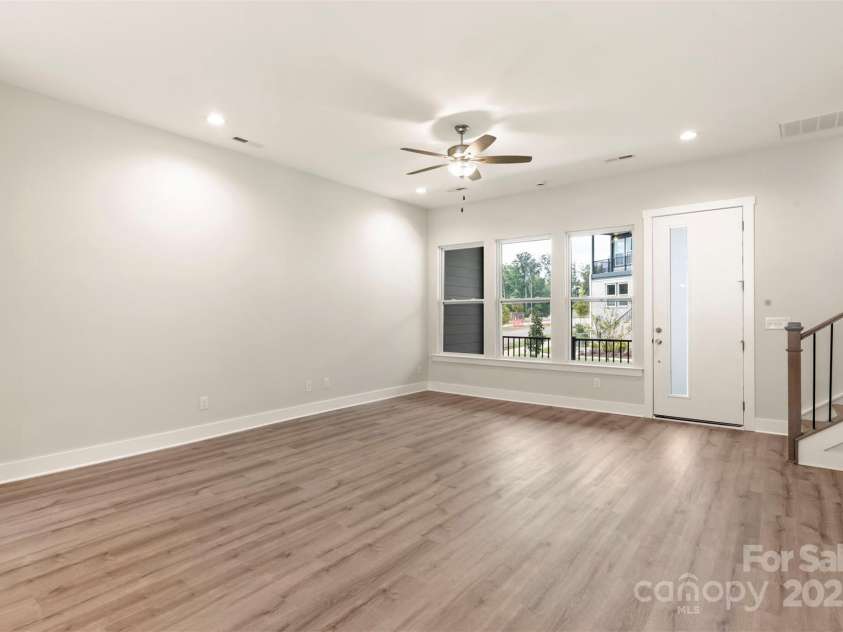 429 Nathaniel Way, Charlotte, NC 28213.  MLS# CAR4183043, YatesRealty ID 3375. Living Area