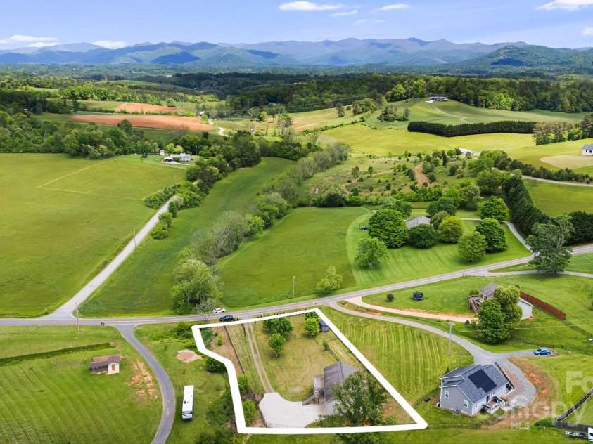 742 Old NC 20 Highway, Alexander, NC 28701.  MLS# CAR4249395, YatesRealty ID 33751. Approximate outlines