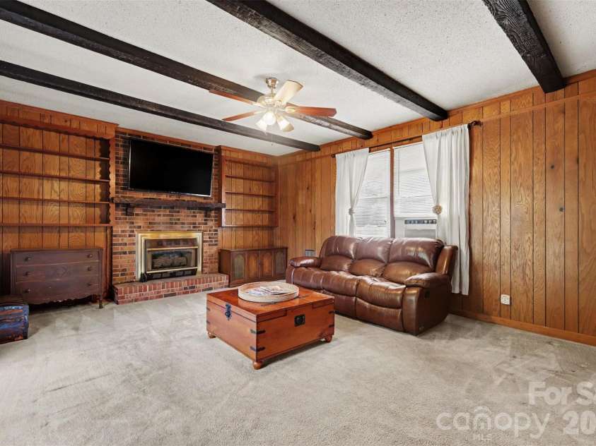 6774 Woodhaven Road, Kershaw, SC 29067.  MLS# CAR4394600, YatesRealty ID 33752. 