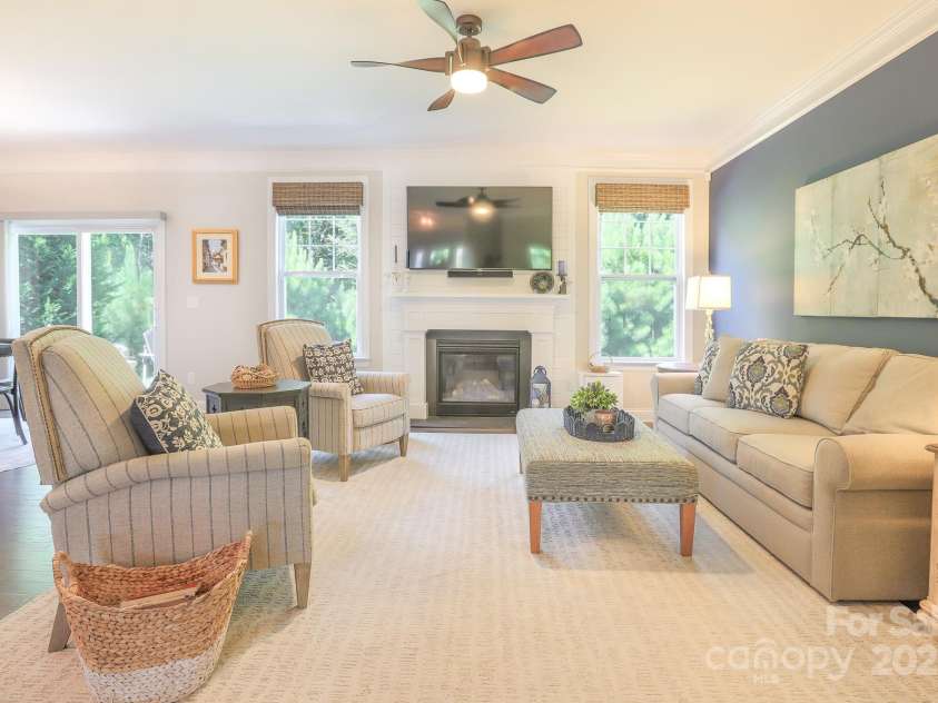 121 Atwater Landing Drive, Mooresville, NC 28117.  MLS# CAR4283483, YatesRealty ID 33754. 