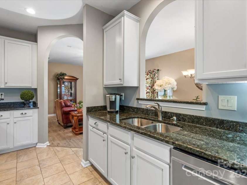 2103 Midnight Blue Lane, Fort Mill, SC 29708.  MLS# CAR4291358, YatesRealty ID 33755. 