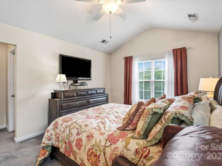 2103 Midnight Blue Lane, Fort Mill, SC 29708.  MLS# CAR4291358, YatesRealty ID 33755. 