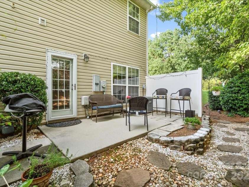 2103 Midnight Blue Lane, Fort Mill, SC 29708.  MLS# CAR4291358, YatesRealty ID 33755. 