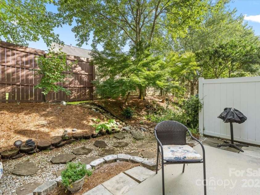 2103 Midnight Blue Lane, Fort Mill, SC 29708.  MLS# CAR4291358, YatesRealty ID 33755. 