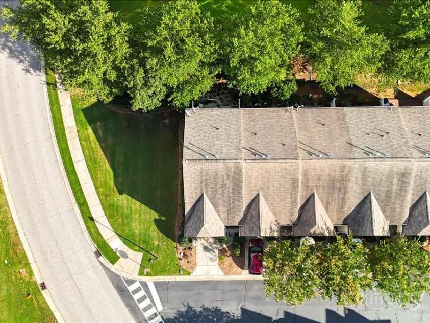 2103 Midnight Blue Lane, Fort Mill, SC 29708.  MLS# CAR4291358, YatesRealty ID 33755. 