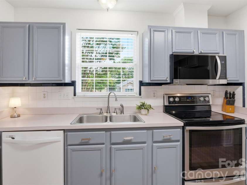 2915 Dairy Farm Drive, Monroe, NC 28110.  MLS# CAR4394201, YatesRealty ID 33755. 