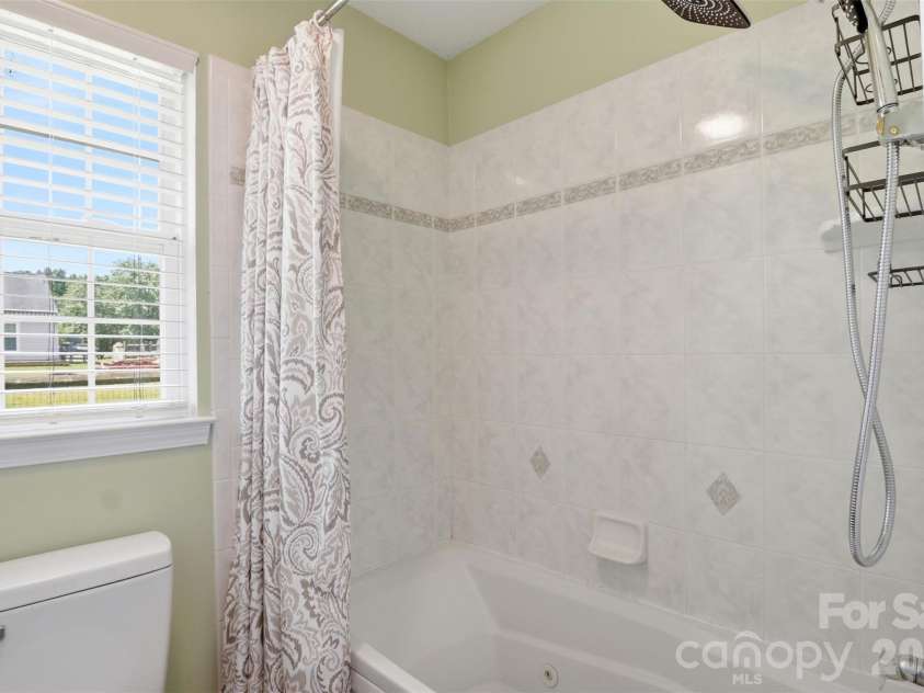 2915 Dairy Farm Drive, Monroe, NC 28110.  MLS# CAR4394201, YatesRealty ID 33755. 
