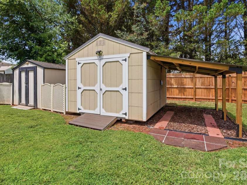 2915 Dairy Farm Drive, Monroe, NC 28110.  MLS# CAR4394201, YatesRealty ID 33755. 