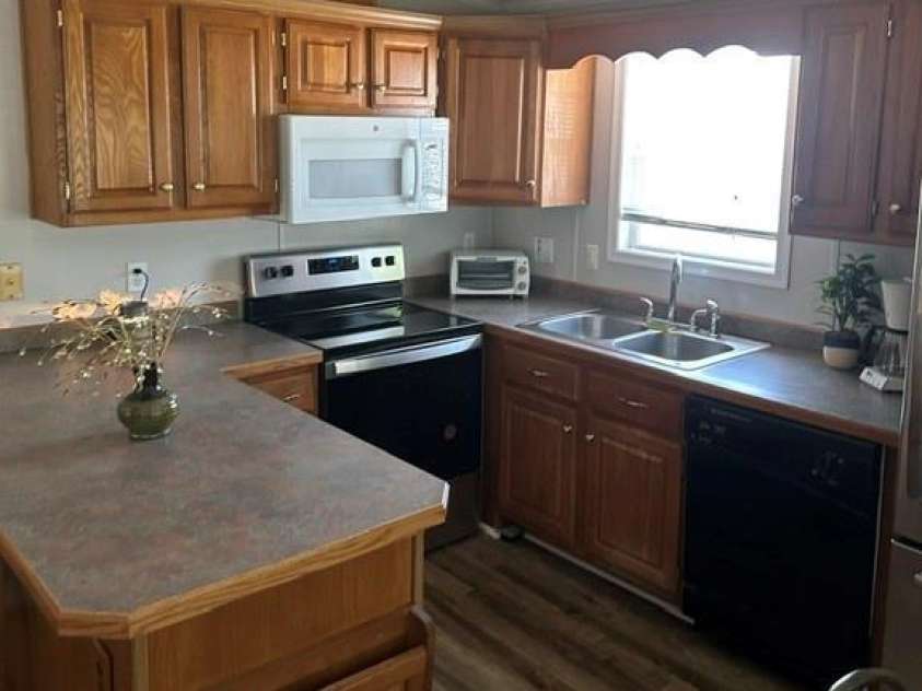 143 Cardinal Drive, New London, NC 28127.  MLS# CAR4393839, YatesRealty ID 33756. 