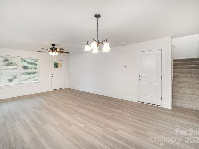 309 B Oakdale Avenue, Kannapolis, NC 28083.  MLS# CAR4287743, YatesRealty ID 33756. 