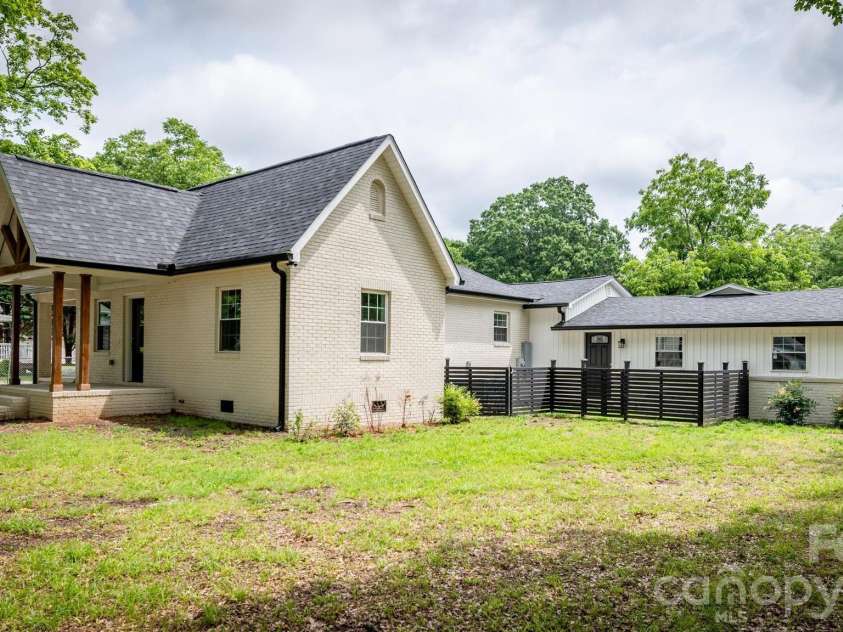 1225 Old Charlotte Road, Concord, NC 28027.  MLS# CAR4389079, YatesRealty ID 33758. 