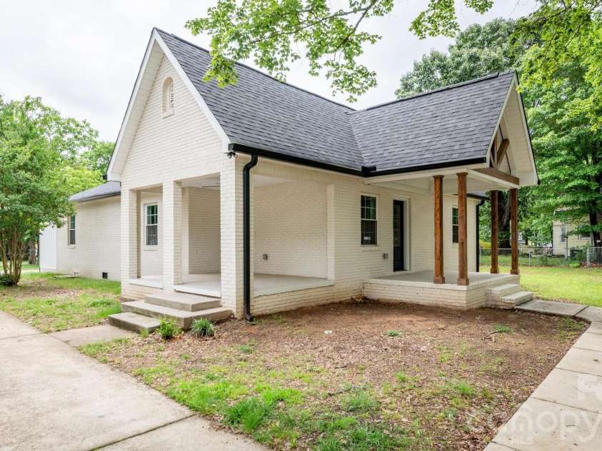 1225 Old Charlotte Road, Concord, NC 28027.  MLS# CAR4389079, YatesRealty ID 33758. 