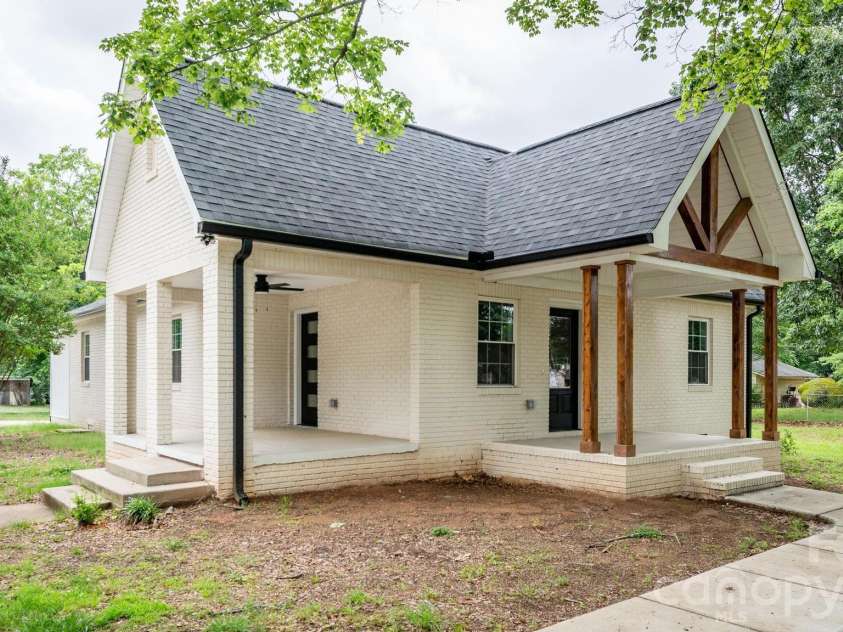 1225 Old Charlotte Road, Concord, NC 28027.  MLS# CAR4389079, YatesRealty ID 33758. 