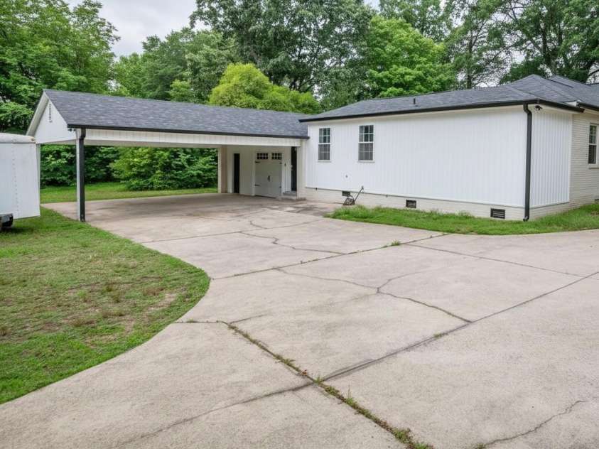 1225 Old Charlotte Road, Concord, NC 28027.  MLS# CAR4389079, YatesRealty ID 33758. 