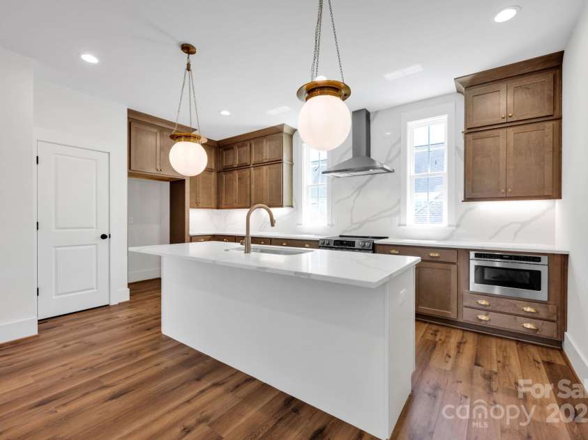 425 Delburg Mill Alley, Davidson, NC 28036.  MLS# CAR4277648, YatesRealty ID 33758. 