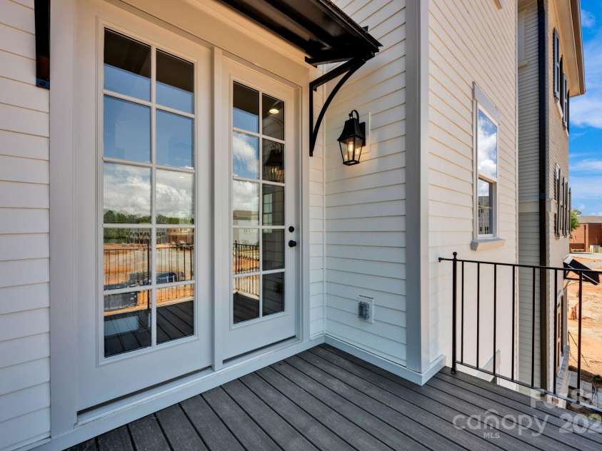 425 Delburg Mill Alley, Davidson, NC 28036.  MLS# CAR4277648, YatesRealty ID 33758. 