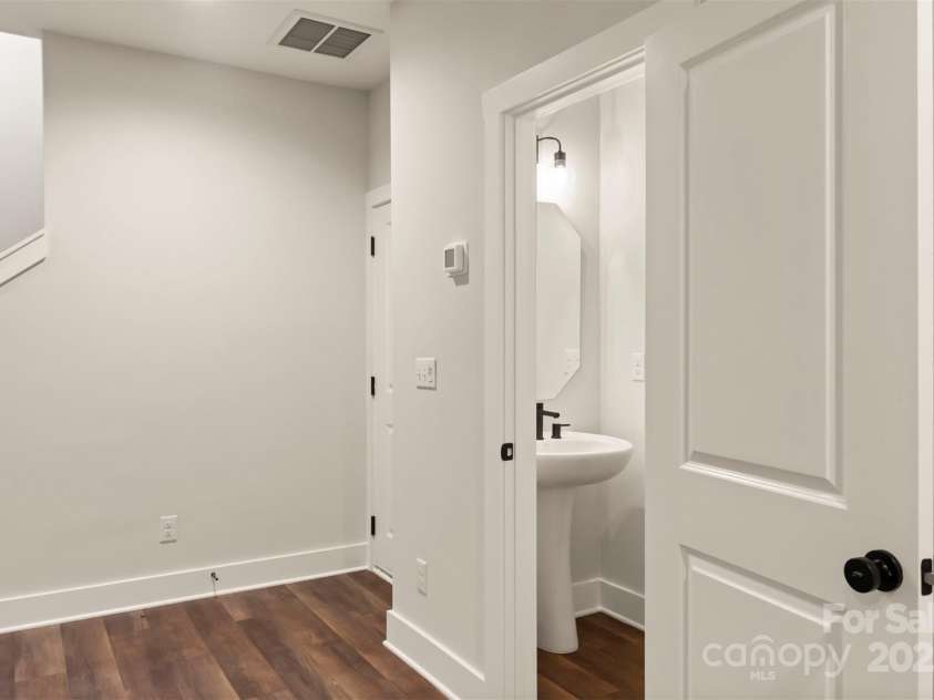 437 Nathaniel Way, Charlotte, NC 28213.  MLS# CAR4183054, YatesRealty ID 3376. 1st Floor Flex Room with Powder Room