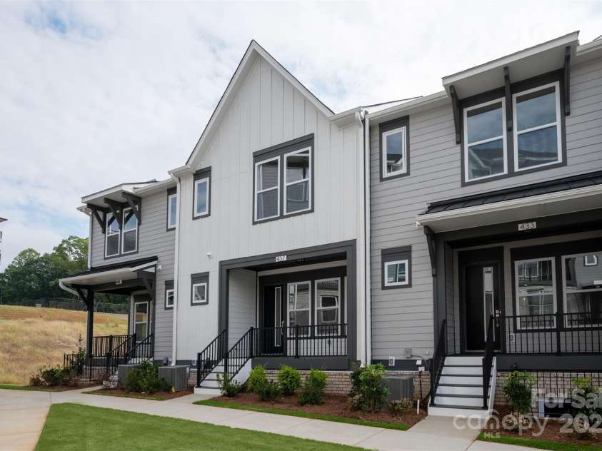 437 Nathaniel Way, Charlotte, NC 28213.  MLS# CAR4183054, YatesRealty ID 3376. 