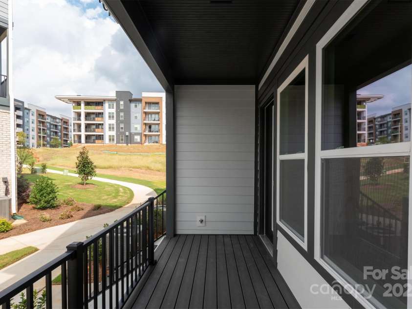 437 Nathaniel Way, Charlotte, NC 28213.  MLS# CAR4183054, YatesRealty ID 3376. Covered Terrace